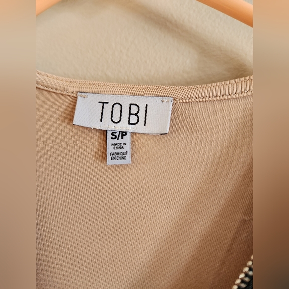 NWT TOBI Nude Bodycon Zip up Dress - Picture 4 of 5